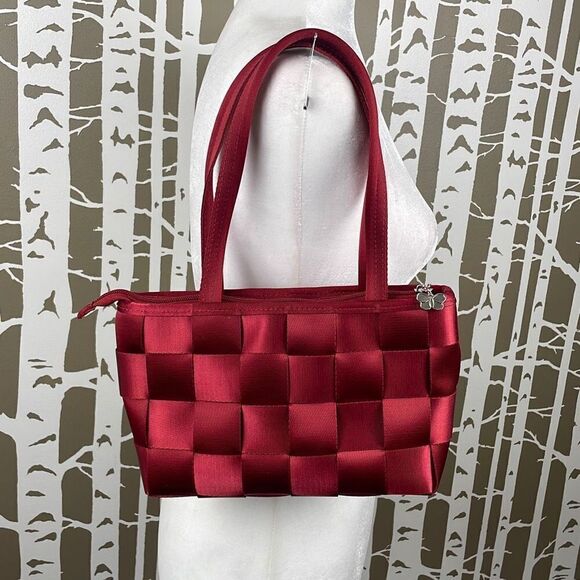 Y2K Seatbelt Zip Top Tote Bag Red - Picture 1 of 10